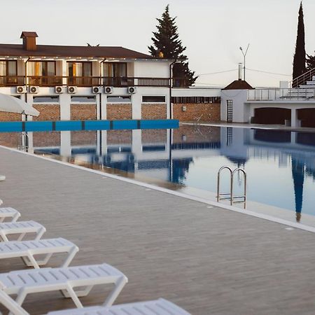 Dem Hotel Sukhumi Luaran gambar