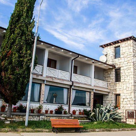 Dem Hotel Sukhumi Luaran gambar