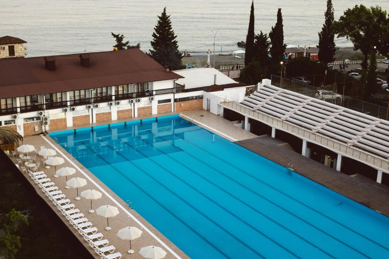 Dem Hotel Sukhumi Luaran gambar