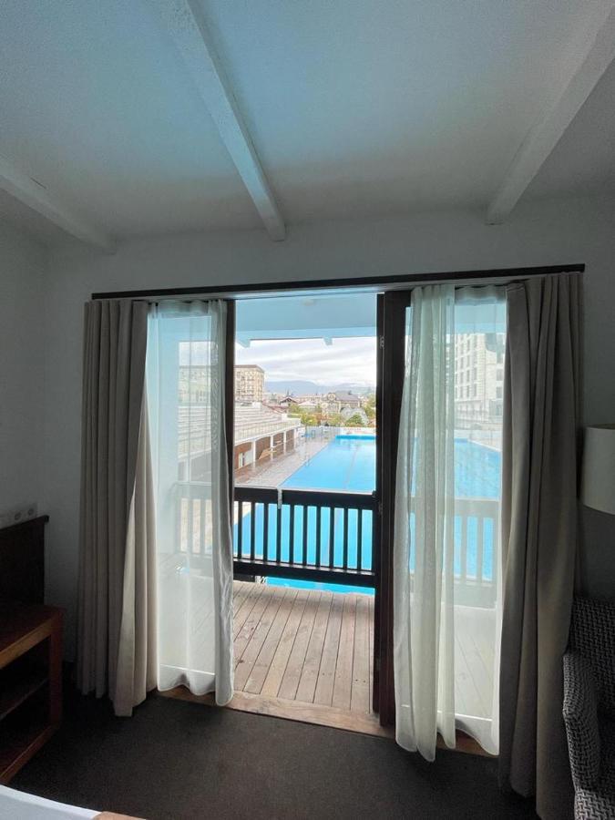 Dem Hotel Sukhumi Luaran gambar